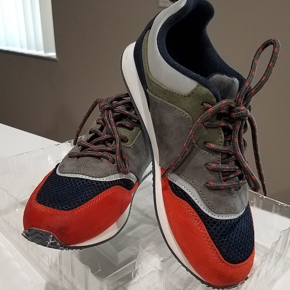 GAP Kids Colorblock Sneakers - Picture 1 of 11